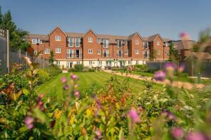Flat Above, 117, London Road, Knebworth SG3 6EX