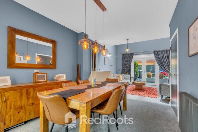 4 bed Detached for sale Image 3
