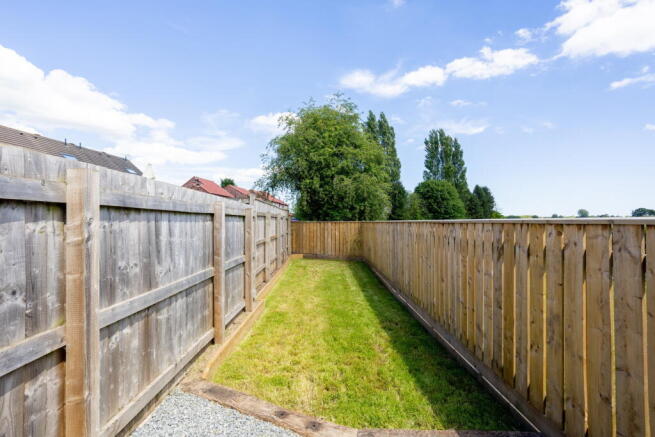 2 bed Semi-Detached for sale Image 8