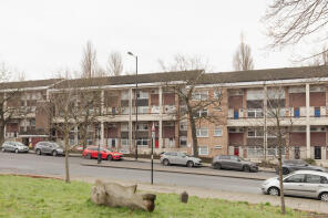 26, Berkshire House, Southend Lane, Bellingham, London SE6 3NE