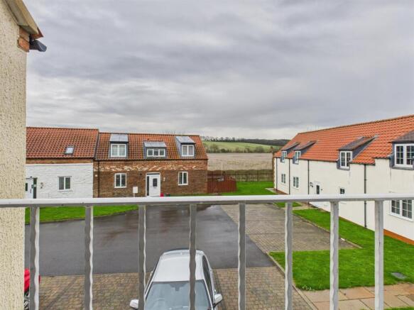 2 bed Terraced for sale Image 11