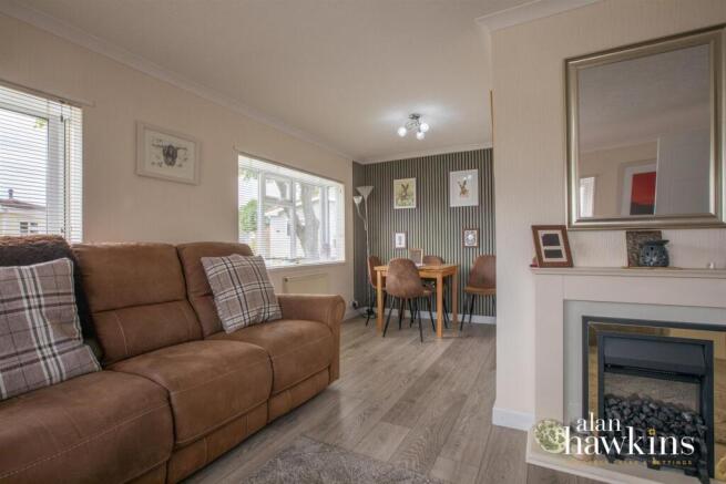 Lillybrook Estate, Lyneham SN15 4 photo 4