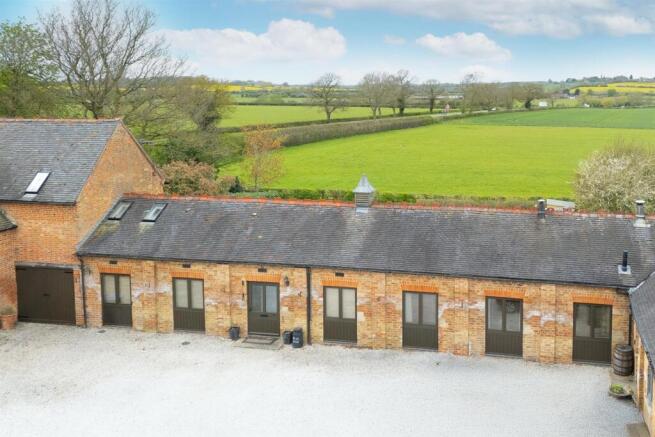 The Old Stables, Woolscott