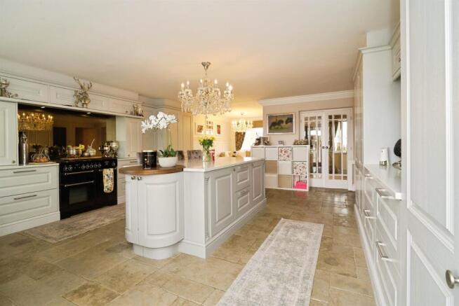3 bed Detached Bungalow for sale Image 5