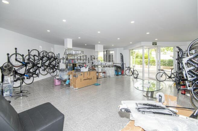 TWO COMMERCIAL PREMISSES FOR SALE IN PUERTO POLLENSA