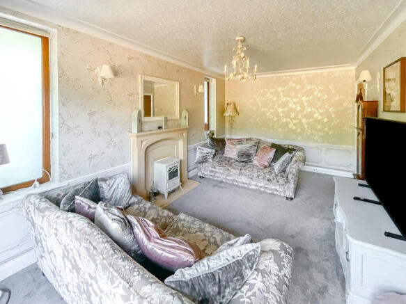 4 bed Detached for sale Image 5