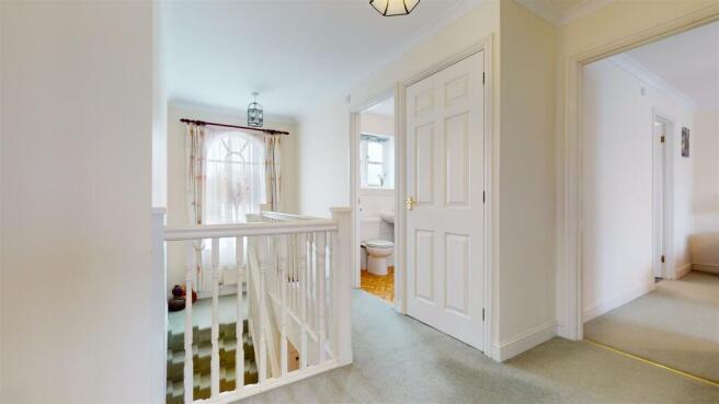 GALLERIED FIRST FLOOR LANDING