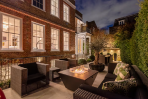 22 Westcott Lodge, Lower Mall, London W6 9DJ