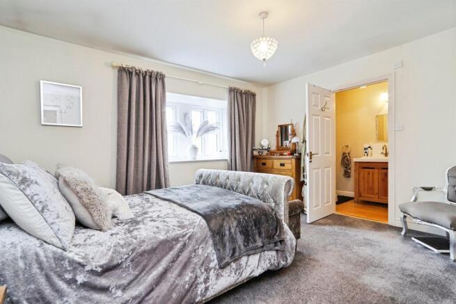 3 bed Barn Conversion for sale Image 10