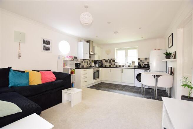 Kitchen/ Living Room