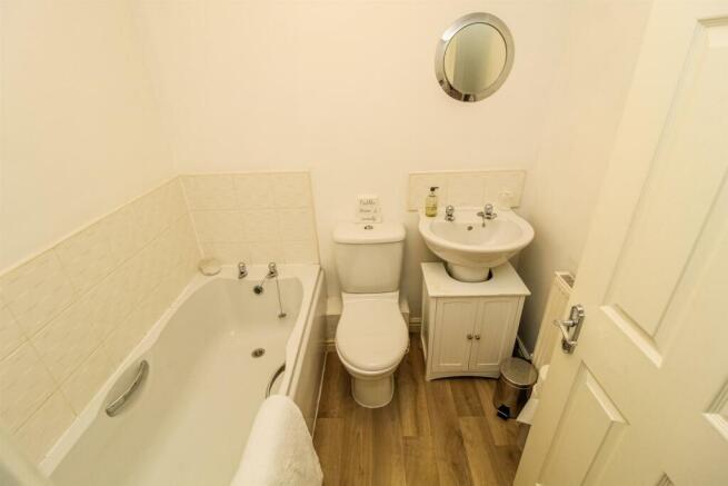BATHROOM/W.C.