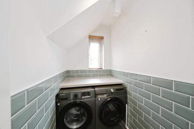 3 bed Detached for sale Image 8