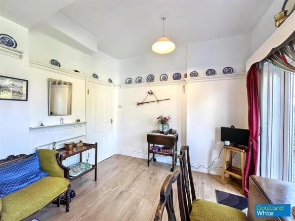 4 bed Semi-Detached for sale Image 6