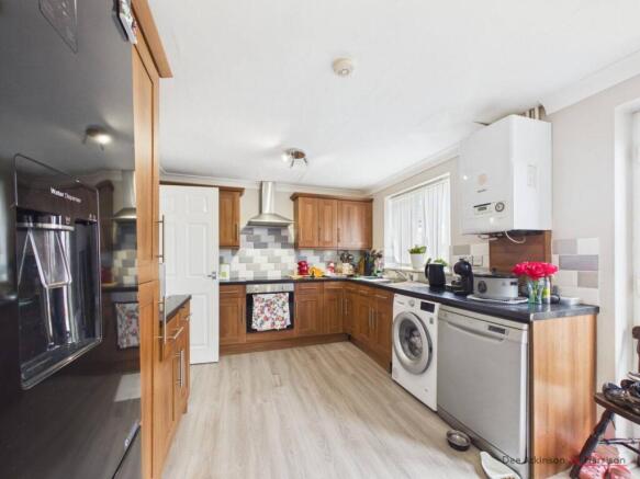 3 bed Semi-Detached for sale Image 5