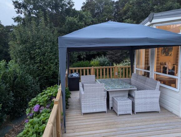 L-shaped terrace