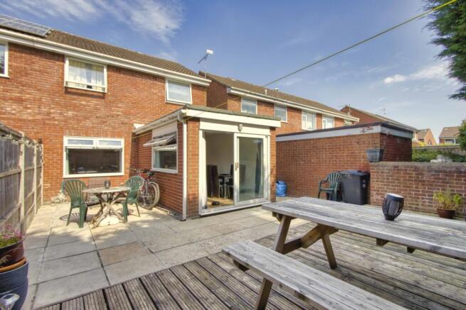 Newbarn Park Road (1)