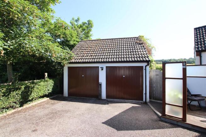Garage (Left hand side).JPG