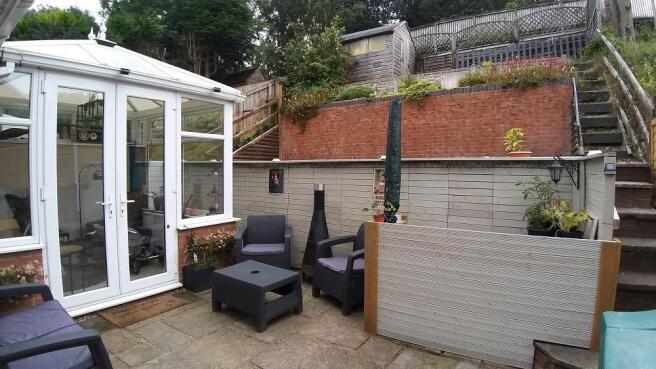6 Cae'r Efail - Bwlchgwyn - Courtyard.jpg