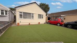 5, St Anne's Road, Blackwood NP12 3PG
