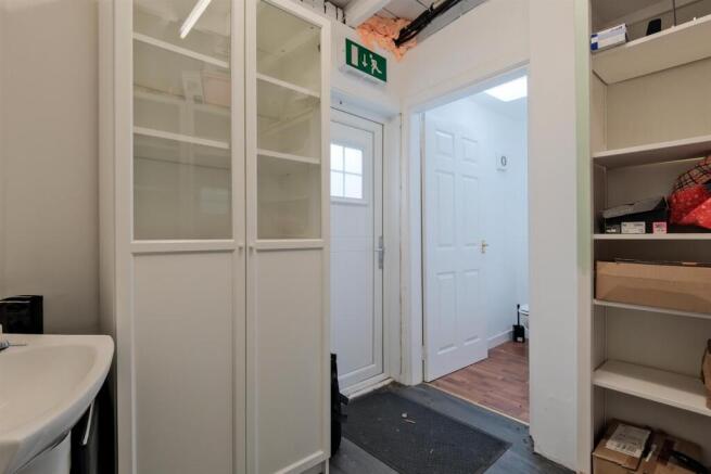 011-208 Riverside Rd Kirkfieldbank ML11 9JJ.jpg