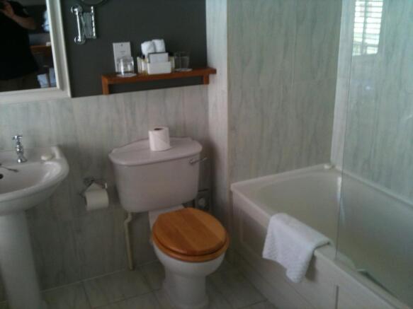 Photo 3