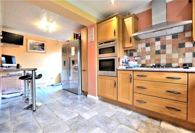 Kitchen/ Breakfast