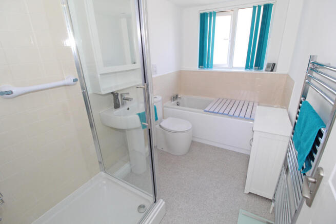 Photo 16