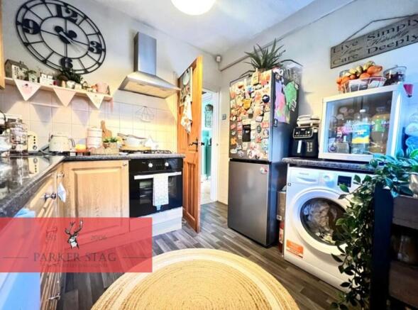4 bed Semi-Detached for sale Image 9
