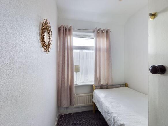 3 bed Terraced for sale Image 8