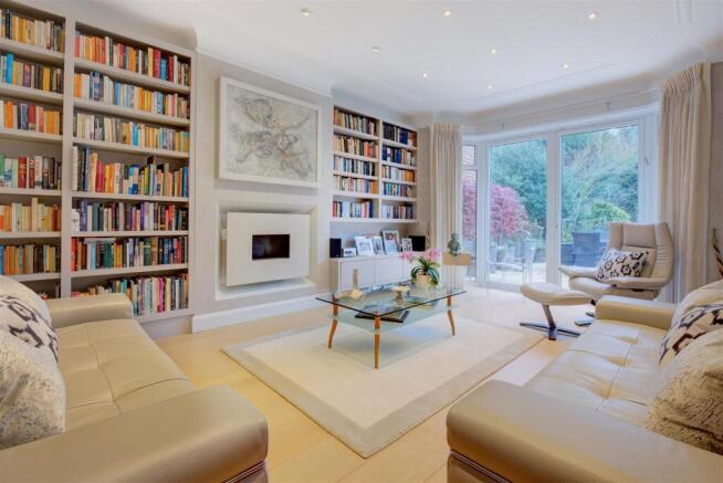 D0422 20 bancroft ave rec1.jpg