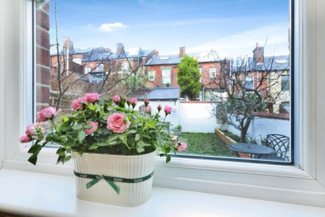 3 bed Terraced for sale Image 12