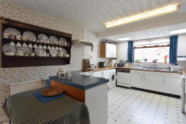 KITCHEN/DINER