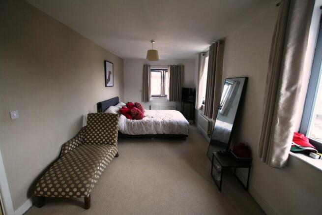 bevcourt,23bed1.JPG