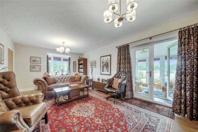 4 bed Detached for sale Image 8
