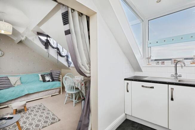 1 bed Flat for sale Image 8