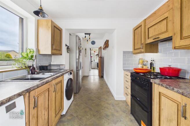 3 bed Semi-Detached for sale Image 8