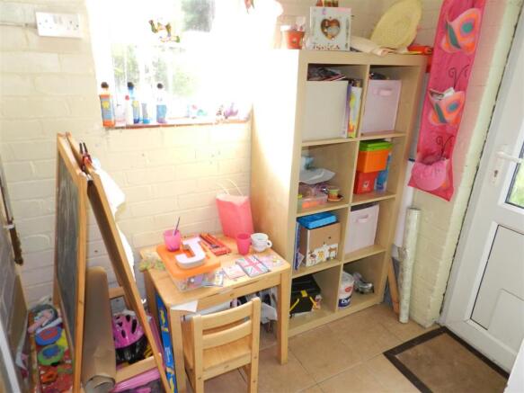 REAR HALL/ UTILITY