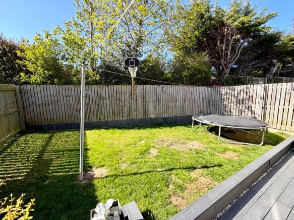 3 bed Semi-Detached for sale Image 9