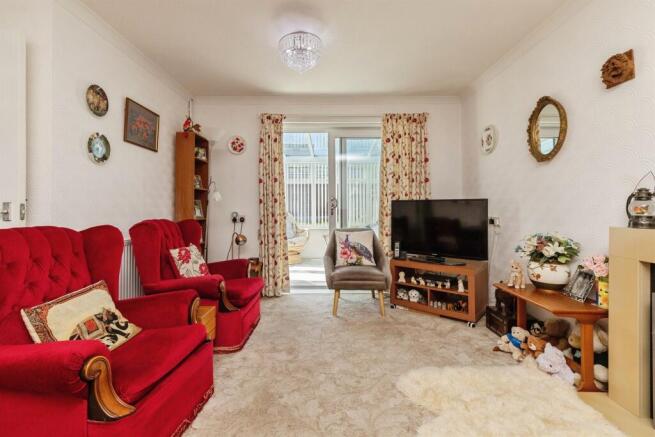 Nutfield Grove, Filton, Bristol photo 4