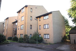1, The Rowans, Woking GU22 7SR