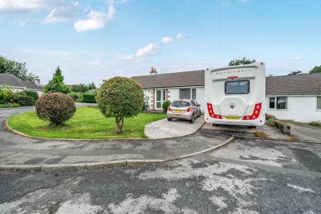 1 Tarn Close