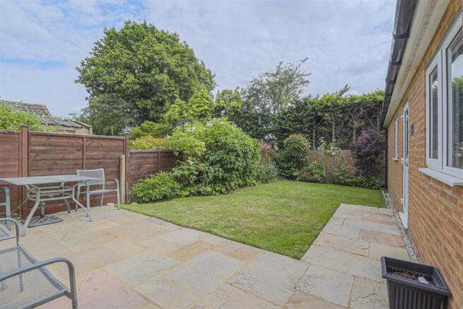 SOUTH FACING REAR GARDEN