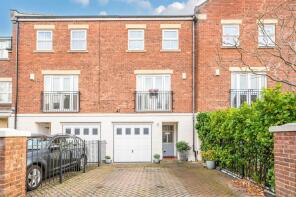 81, Hutton Gate, Harrogate HG2 9QG