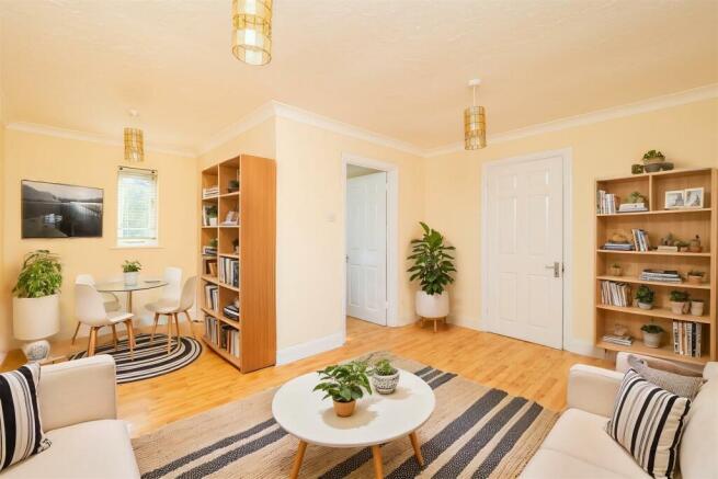 Virtual Staging AI - Living room.jpg