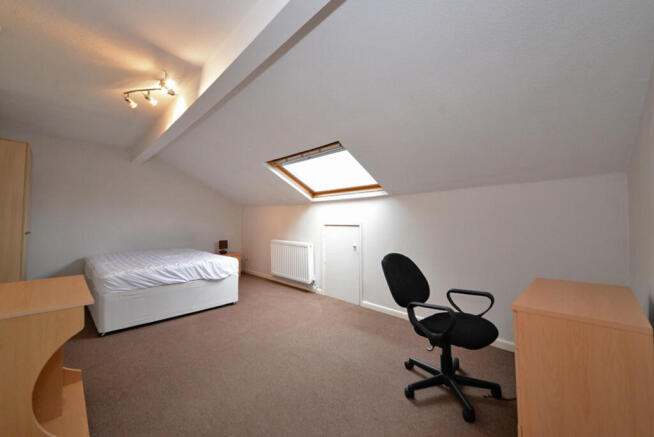 1 bed House Share to rent Image 4
