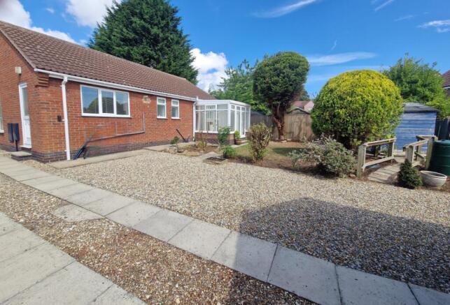 2 bed Bungalow for sale Image 11