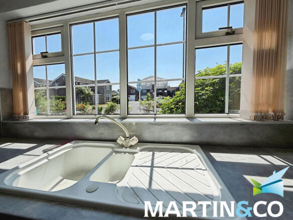 2 bed Detached Bungalow for sale Image 7