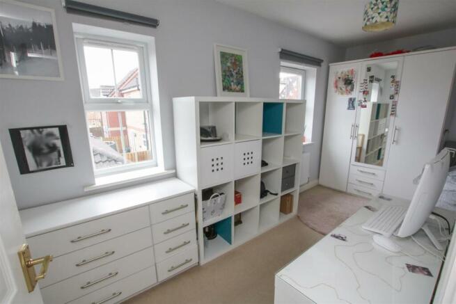 BEDROOM 2