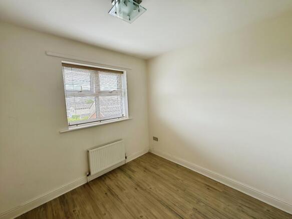 4 bed Detached for sale Image 11