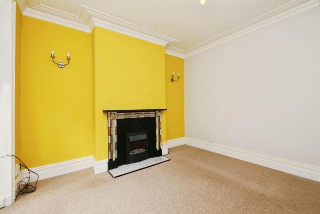 2 bed Terraced for sale Image 5